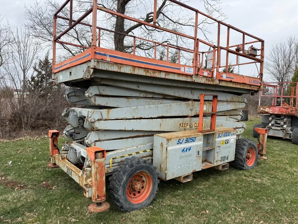 SKYJACK 4