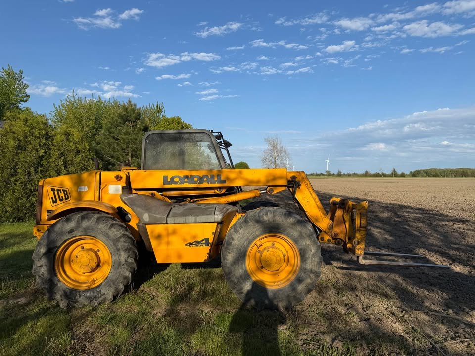 JCB6